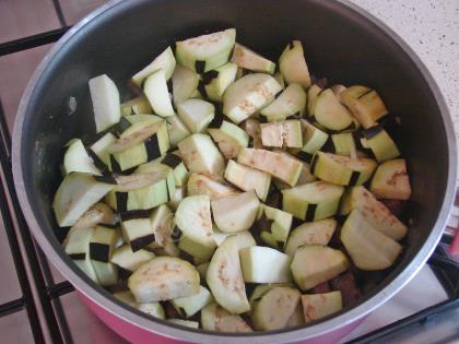 Tencerede Etli Patlıcan Yemeği