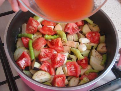 Tencerede Etli Patlıcan Yemeği