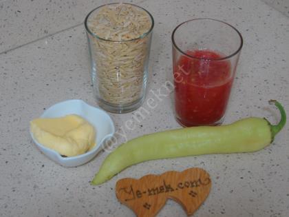 Domatesli Arpa Şehriye Pilavı