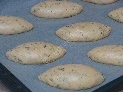 Peynirli Dereotlu Pastane Poğaçası