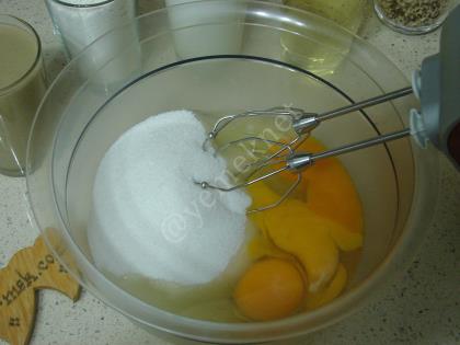 Tahinli Susamlı Kek