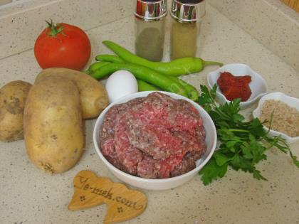 Tencerede Köfteli Patates Yemeği