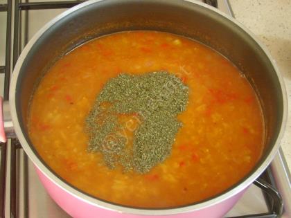 Arpa Şehriyeli Kırmızı Mercimek Çorbası