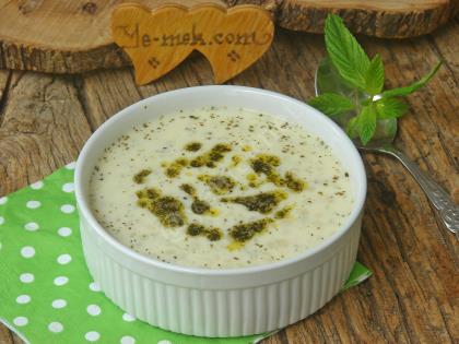 Yoğurtlu Kuskus Çorbası