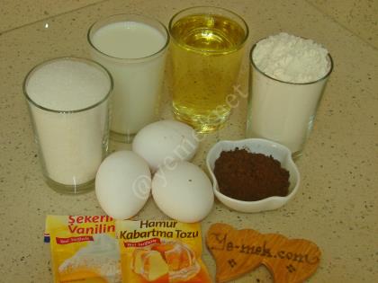 İçi muhallebili Kek