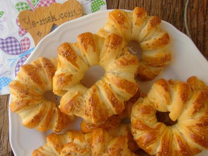 Şeritli Çiçek Poğaça