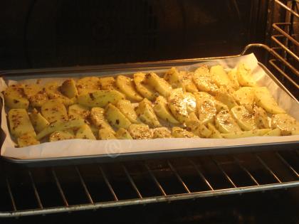 Fırında Susamlı Patates Kızartması
