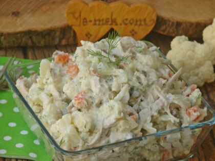 Tavuklu Karnabahar Salatası