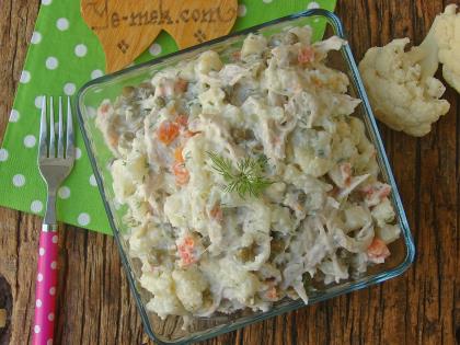 Tavuklu Karnabahar Salatası