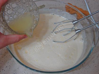 Tencerede Limonlu Fincan Kek