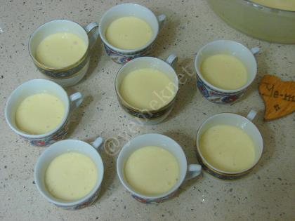 Tencerede Limonlu Fincan Kek