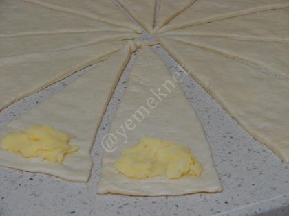 Patatesli Katmer Poğaça