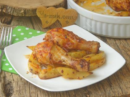 Fırında Patatesli Tavuk But Yemeği