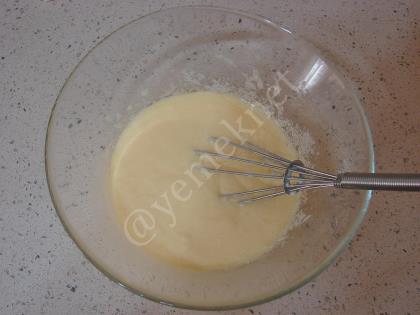 Hazır Yufkadan Kıymalı Kol Böreği