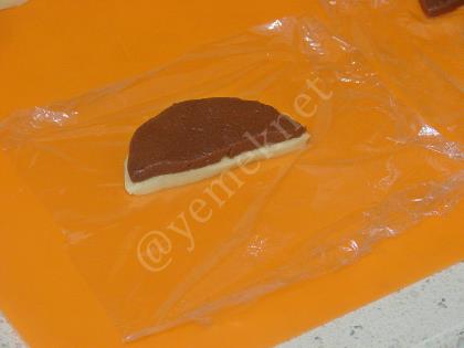 İki Renkli Çiçek Kurabiye