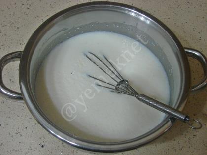 İrmikli Muzlu Rulo Tatlı