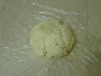 İrmikli Muzlu Rulo Tatlı