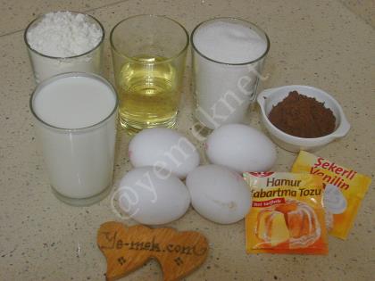 Kek Kalıbında Islak Kek