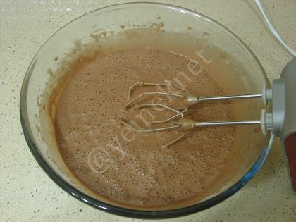 Kek Kalıbında Islak Kek