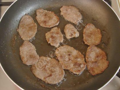 Kıymadan Yaprak Döner