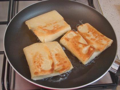 Peynirli Krep Böreği