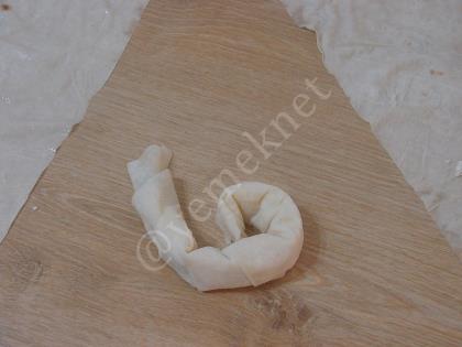 Tavada Peynirli Gül Böreği