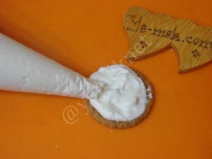 Yulaflı Bisküvili Pasta