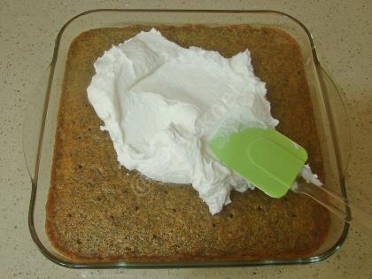 Haşhaşlı İrmik Tatlısı