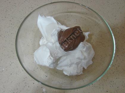 Kolay Çikolatalı Pasta