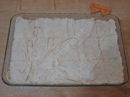 Sütlü Serpme Börek