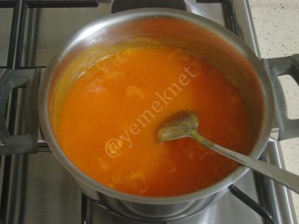 Üç Renkli İrmik Tatlısı