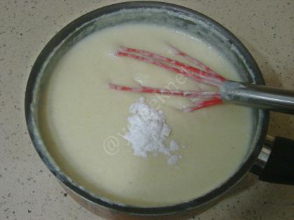 Üç Renkli İrmik Tatlısı