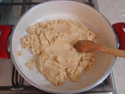 Tahinli Cevizli Helva