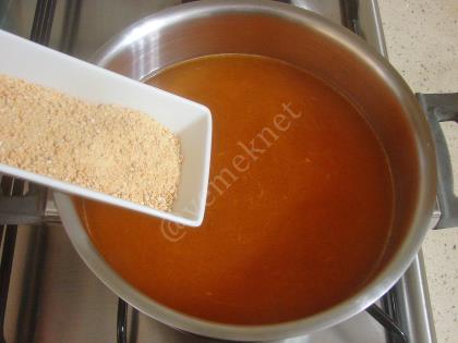 Tel Şehriyeli Tarhana Çorbası