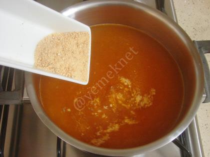 Tel Şehriyeli Tarhana Çorbası