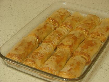 Baklava Yufkasından Fındıklı Tatlı