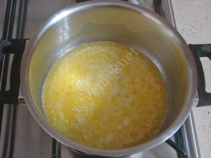 Bisküvili Yalancı Tavuk Göğsü Tatlısı