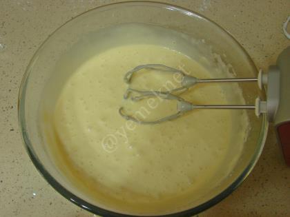 Damla Çikolatalı Cevizli Kek