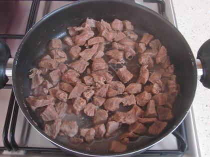 Fırında Kaşarlı Et Sote