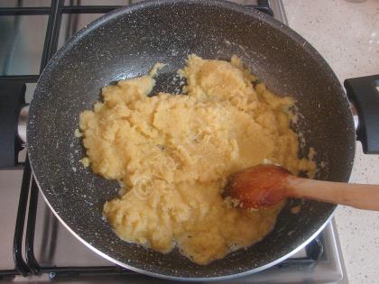 Haşhaşlı İrmik Helvası