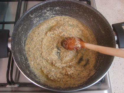 Haşhaşlı İrmik Helvası