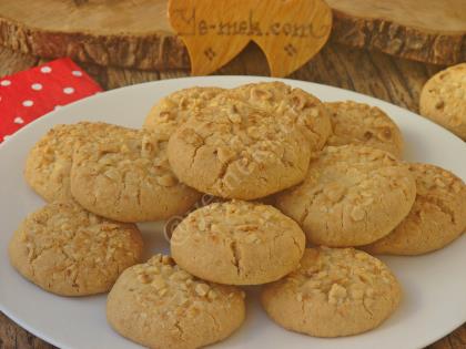 Hindistan Cevizli Fındıklı Kurabiye