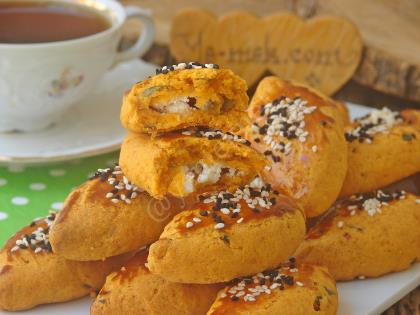 Peynirli Salçalı Poğaça