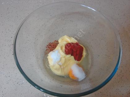 Peynirli Salçalı Poğaça