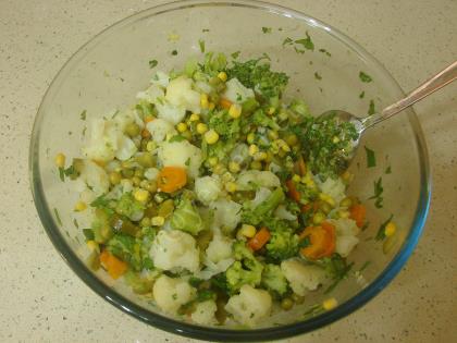 Brokolili Karnabahar Salatası