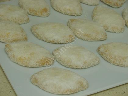 Hindistan Cevizli Un Kurabiyesi