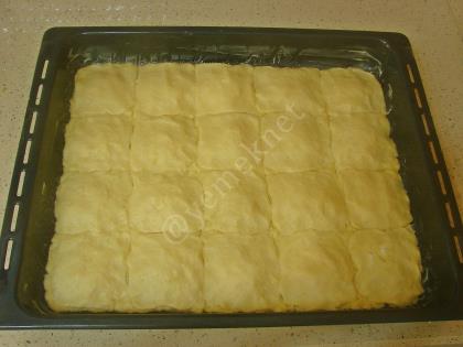 Mayasız Tepsi Poğaçası