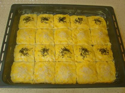 Mayasız Tepsi Poğaçası