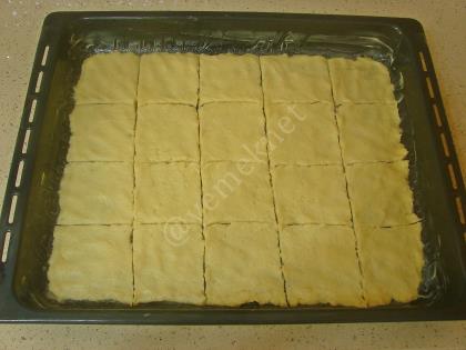 Mayasız Tepsi Poğaçası