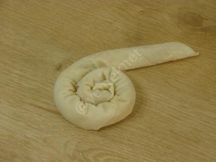 Patatesli Kıymalı Börek